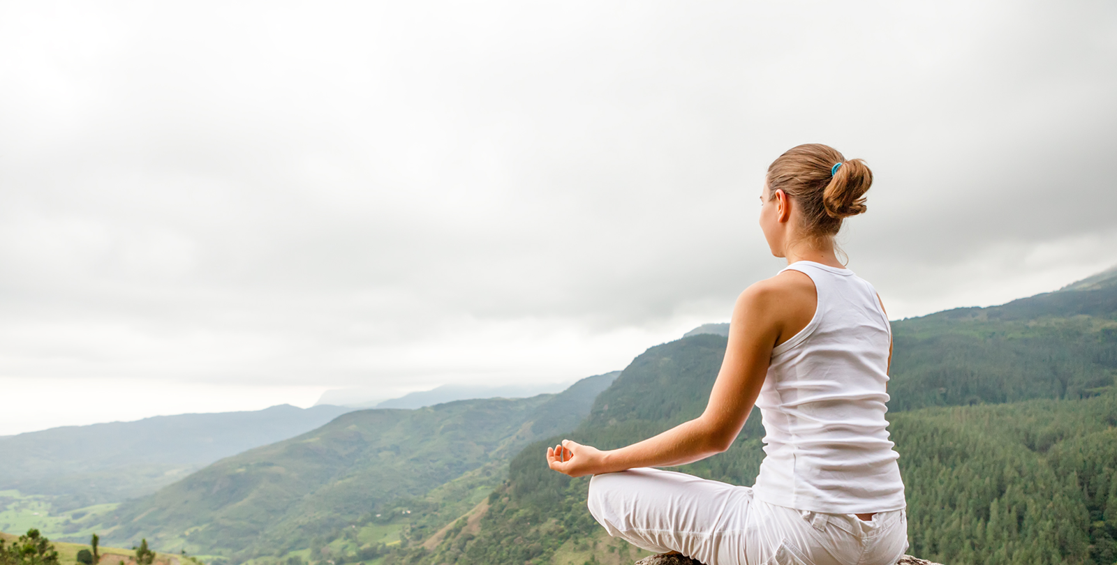 Cours de Yoga pour adultes Souffle et Harmonie Cours de Yoga pour adultes Souffle et Harmonie